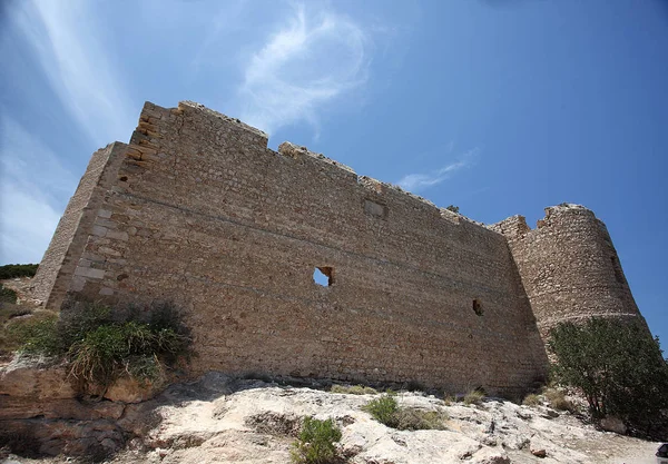 Velho castelo ruínas na ilha Rodes — Fotografia de Stock