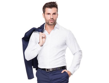 Takım elbiseli şık yakışıklı adam..