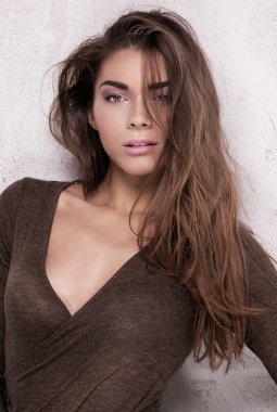 Poz genç modeli kız moda.