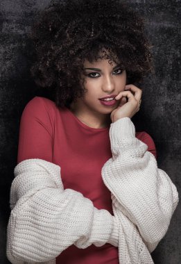 Afro-Amerikan kız portresi .