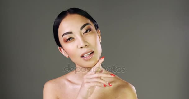 Beauty portrait of attractive young asian woman — Stock Video