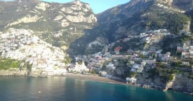 Positano, Amalfi Coast, İtalya havadan görünümü.