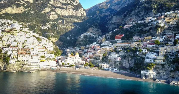 Vista aérea de Positano, Costa Amalfitana, Itália . — Fotografia de Stock