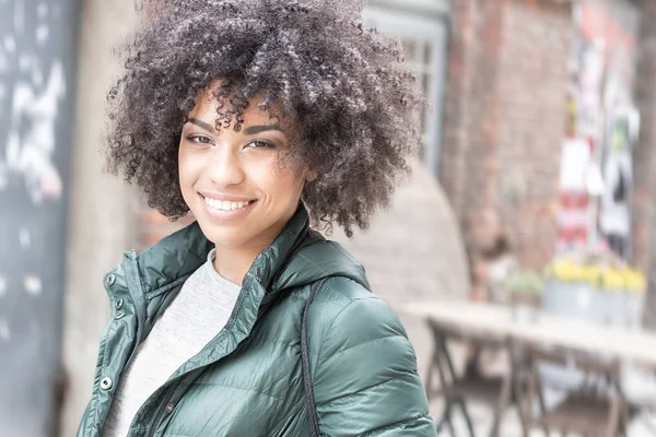 Happy african american girl . — Stock Photo, Image