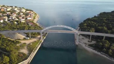 Köprü ve Denizi Adaları çevresinde hava panorama görünüm. 