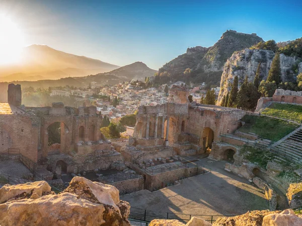 Paisagem do antigo teatro de Taormina . — Fotografia de Stock