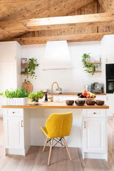 Cocina Escandinava Boho Clásica Con Detalles Madera Blanco Fotografía Real — Foto de Stock