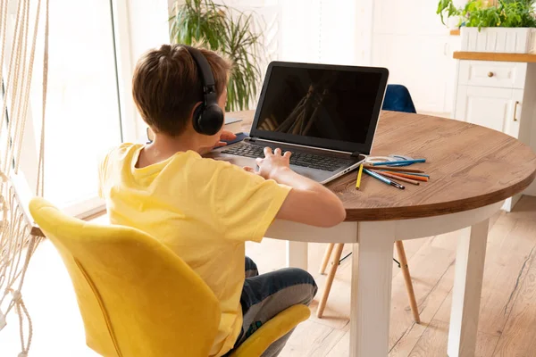 Boy Child Studying Home Using Laptop Distance Learning Online Lesson — Stock Photo, Image