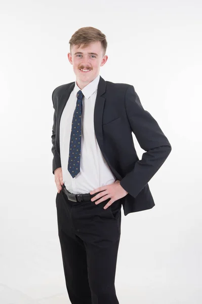 Hombre de negocios en traje y corbata sobre fondo blanco —  Fotos de Stock