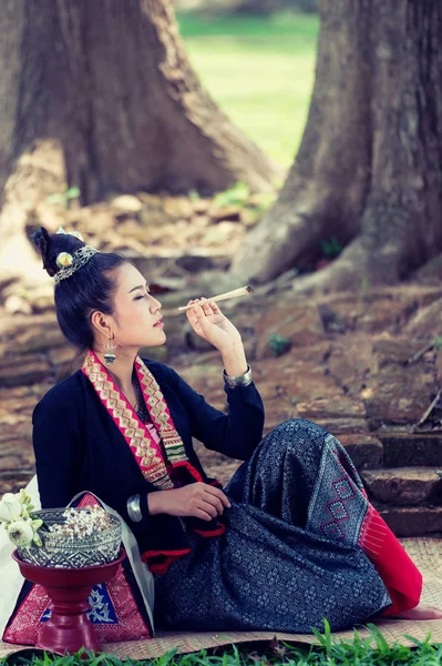 Antiche Tailandesi Belle Donne Abito Vintage Stile Tailandese Seduta — Foto Stock