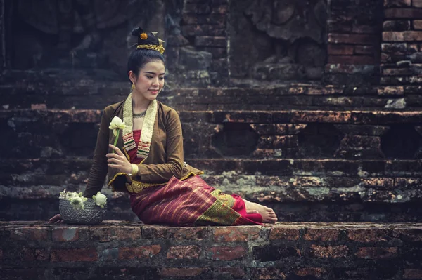 Ancient Thai Beautiful Women Vintage Dress Thai Style Sitting — Stock Photo, Image