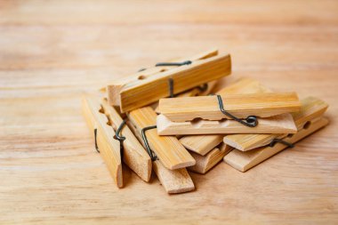 Ahşap küçük ceketler.