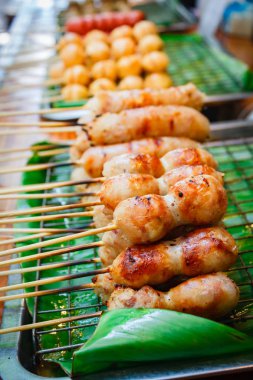 Doğu sosis ızgara, Tayland gıda tarzı.