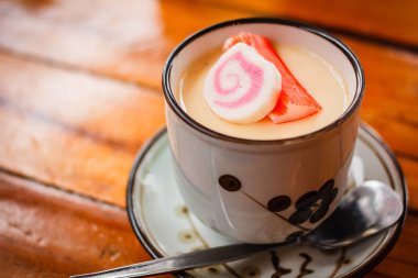 haşlanmış yumurta.