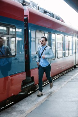 İşadamı demiryolu İstasyonu