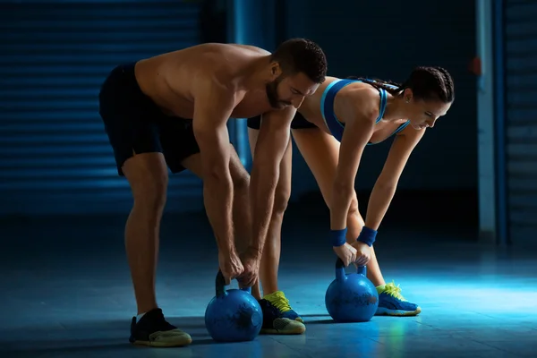 Treinamento por kettlebell — Fotografia de Stock