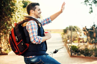 genç adam binicilik bisiklet