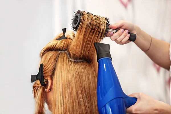 Au salon de coiffure — Photo