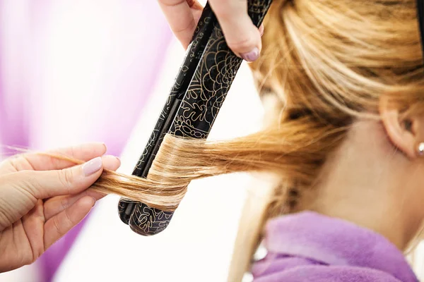 Au salon de coiffure — Photo