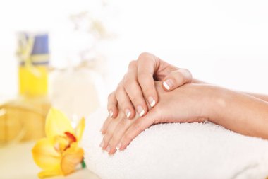 İyi manikürlü tırnaklar. Spa kavramı kapatın. 