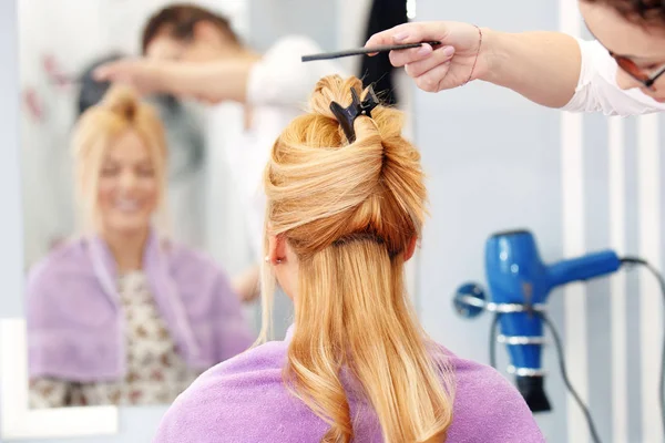 In de kapsalon — Stockfoto