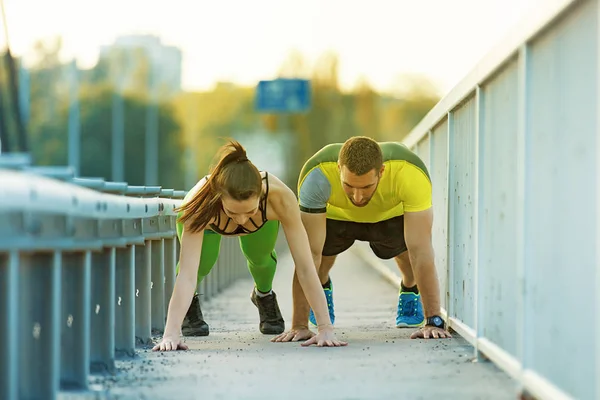 Happy Couple Exercising — Stock Photo, Image