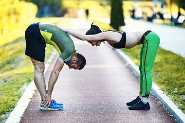 Mutlu çift egzersiz