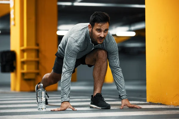 Man is exercising — Stock Photo, Image