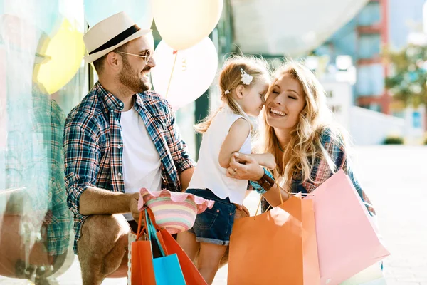 Aile zaman alışveriş