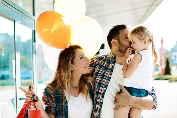 Aile zaman alışveriş