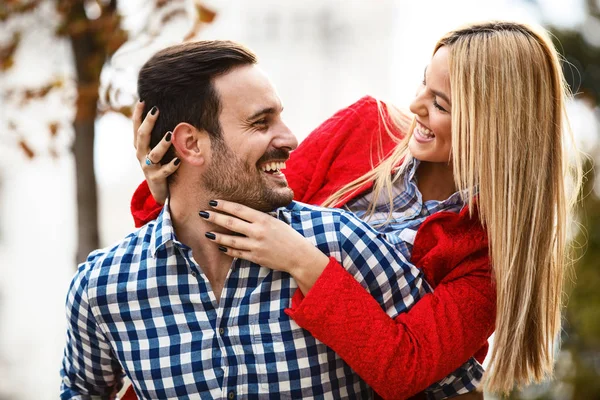 Dışarı zevk çift