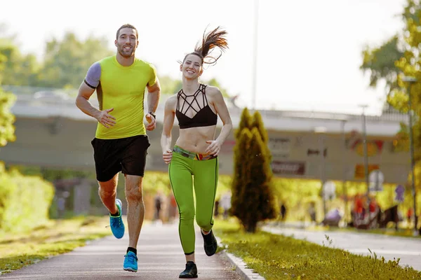 Mutlu çift egzersiz