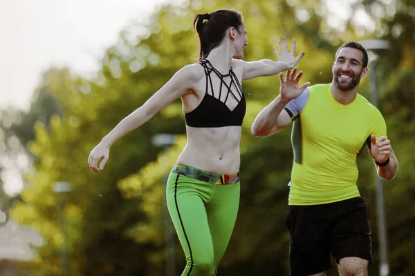 Mutlu çift egzersiz