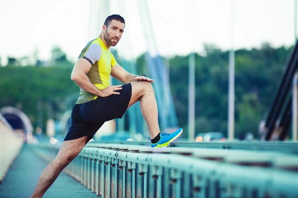 Handsome Man Exercising — Stock Photo, Image