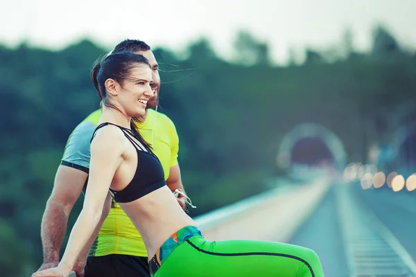 Happy Couple Exercising — Stock Photo, Image