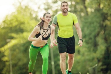 Mutlu çift egzersiz