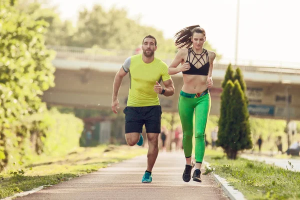 Happy Couple Exercising — Stock Photo, Image