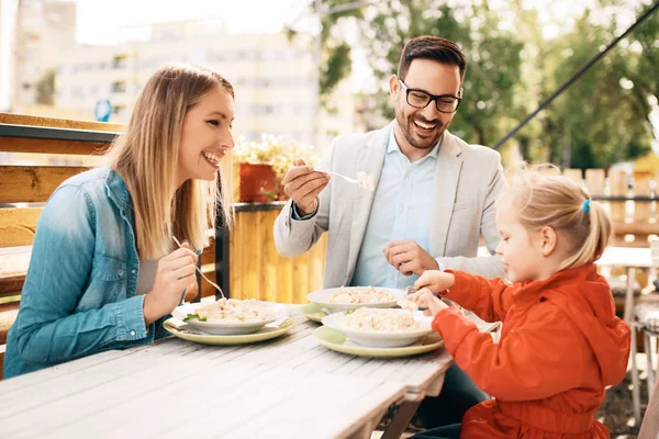 Family enjoying pasta — Stock Photo, Image