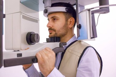 diş hekimi, genç adam