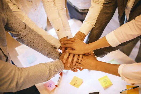 Lavoro di squadra in riunione — Foto Stock