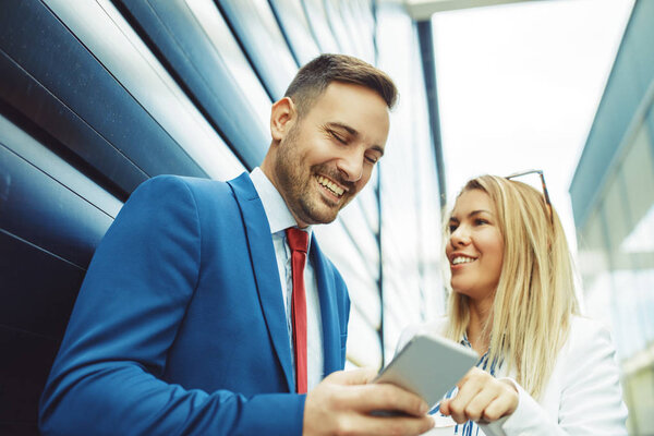 Business people are discussing about project