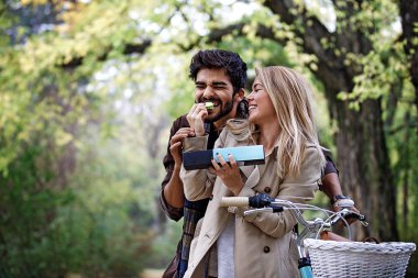 Dışarı zevk çift