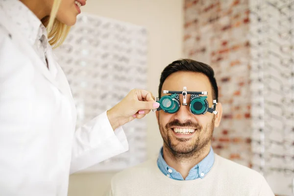 Man in Optics Store — Stock Photo, Image