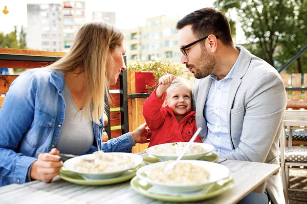 Happy Family Enjoying Pasta Restaurant — Stock Photo, Image