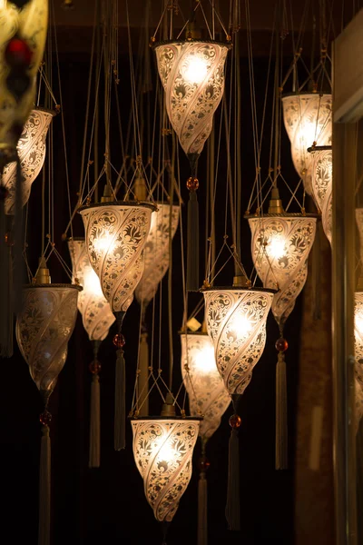 Ayrıntı özgün asma lamba. 