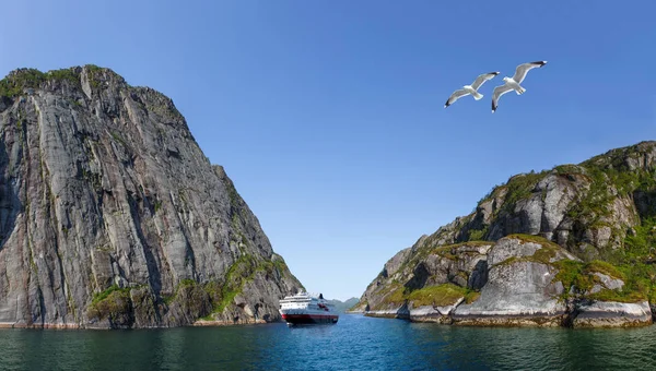 Norveç fiyordunda harika bir yolculuk..