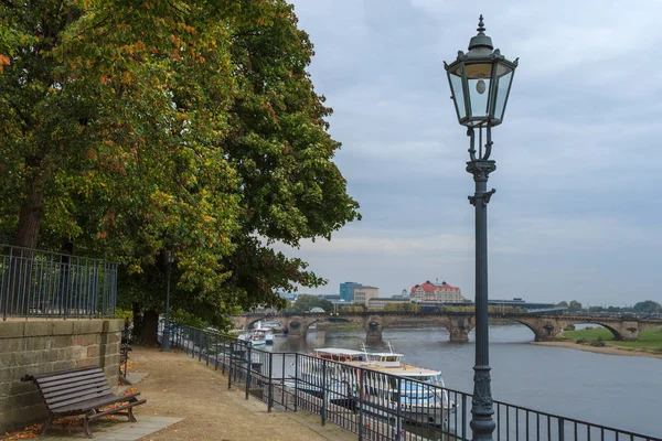 Dresden 'deki setten görüntüle.