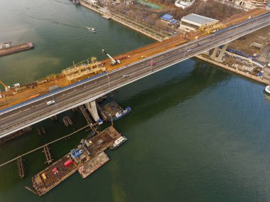 Nehri Köprüsü İnşaatı.