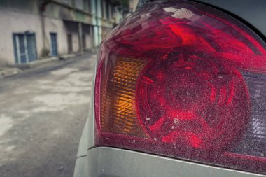 Kirli Arka fren ve dönüş sinyali ışık ampul.