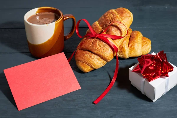 Desayuno San Valentín Con Tarjeta Felicitación Caja Regalo Espacio Para — Foto de Stock